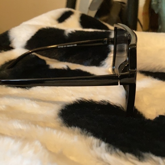 Sunglasses - Picture 2 of 3